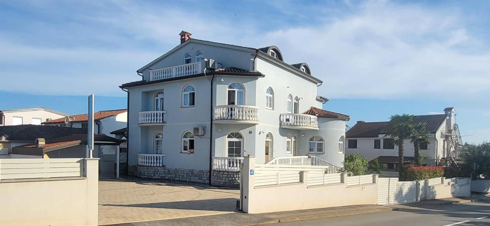 Apartment Fabic Пореч Экстерьер фото